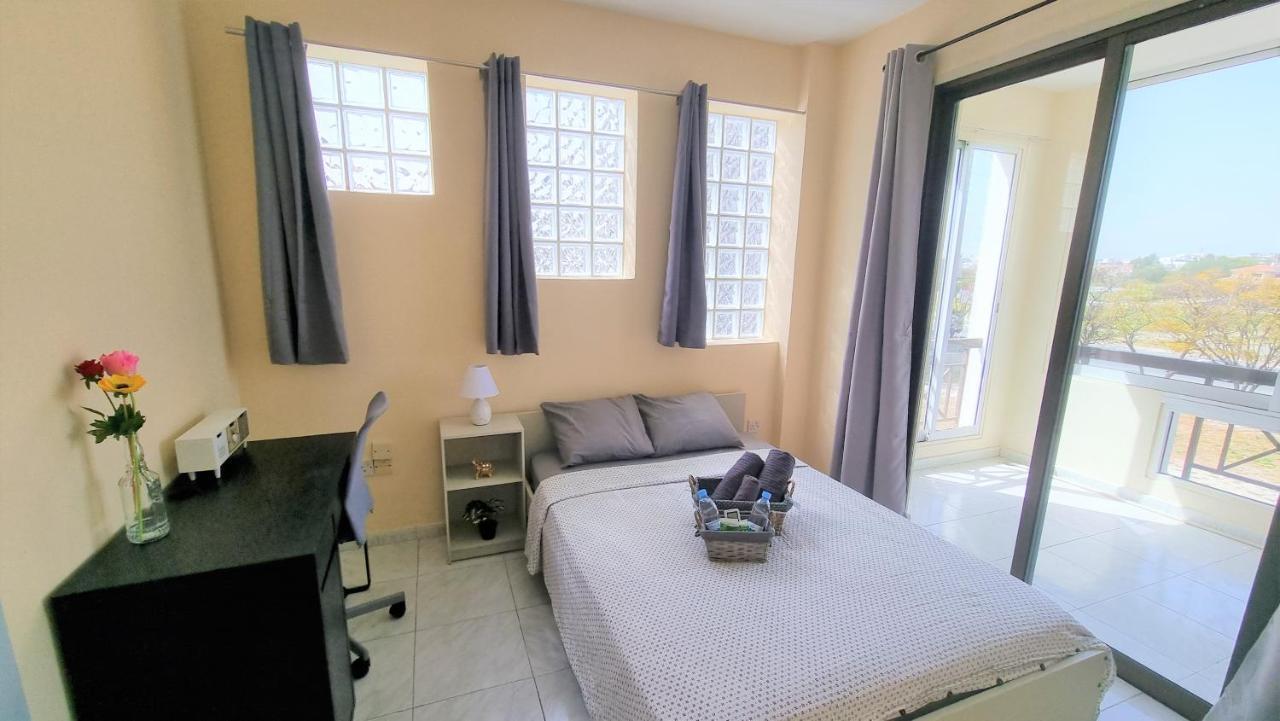 Comfy Rooms In A Shared Apartment Near Salt Lake With Internet And Netflix Larnaka Exterior foto
